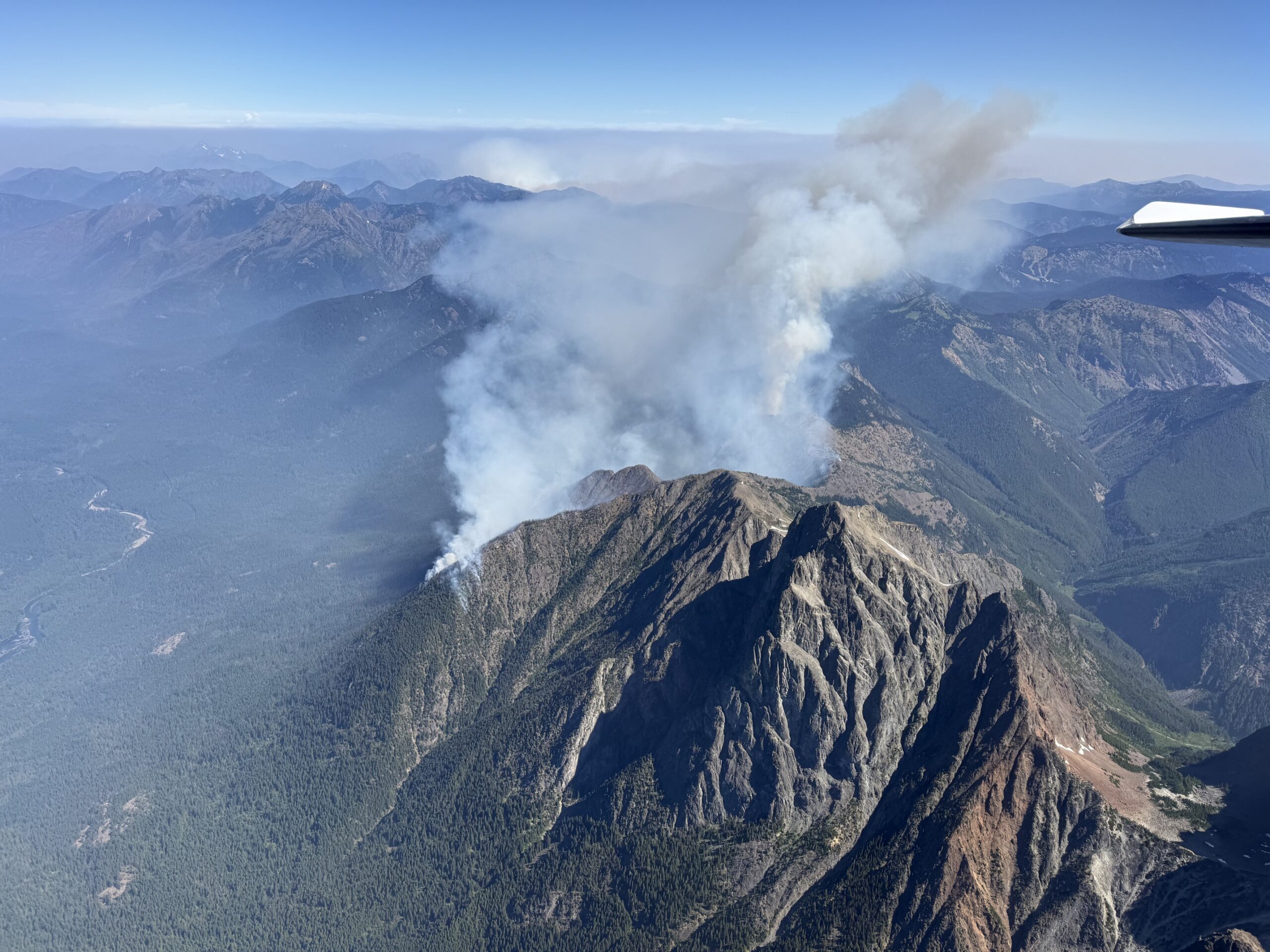 North Cascades Border 2 Fire grows to 300 acres near Canadian border
